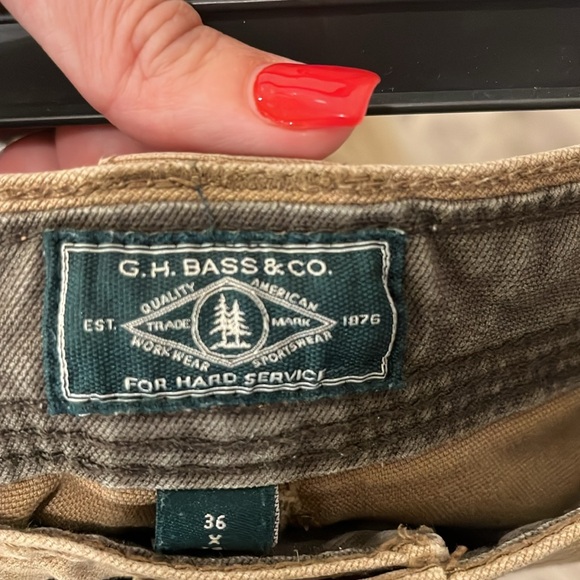 G.H. Bass & Co. Tan Chino Pants Classic Style - Picture 6 of 9